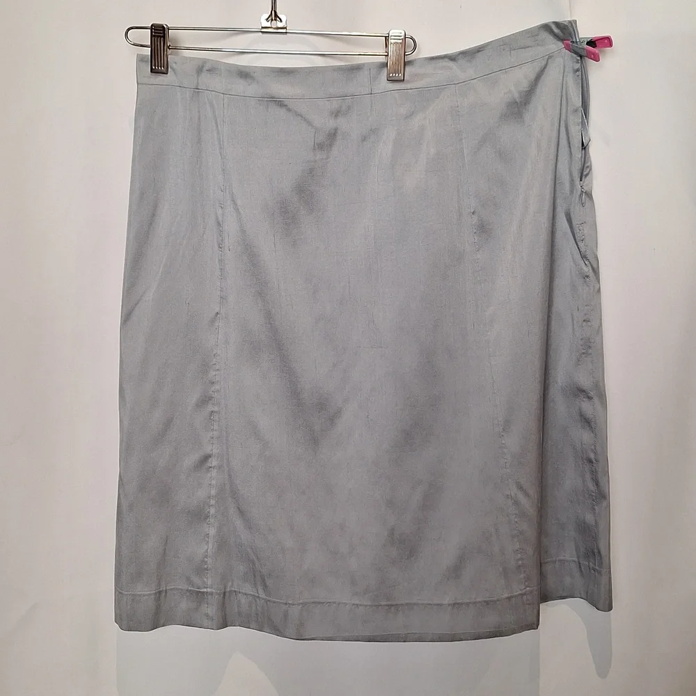 Eileen Fisher 100% Silk  Elegant Gray Two-Piece Skirt Suit Size L